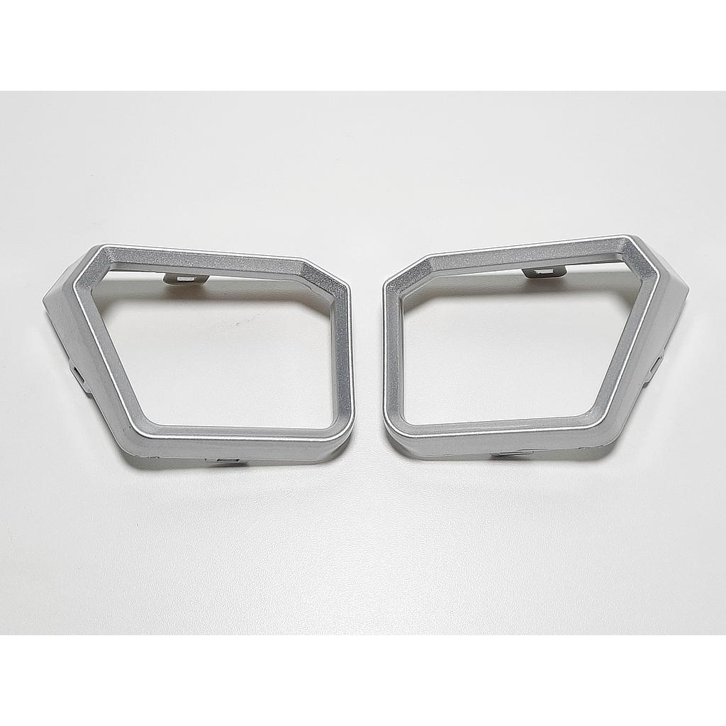 PLASTICOS DE FARO DE STOP PLATA