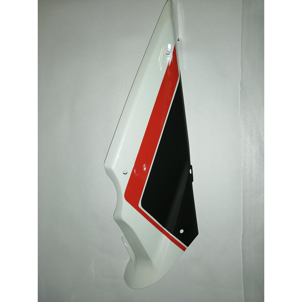 Plástico tapa pequeño inferior derecho GL300GP