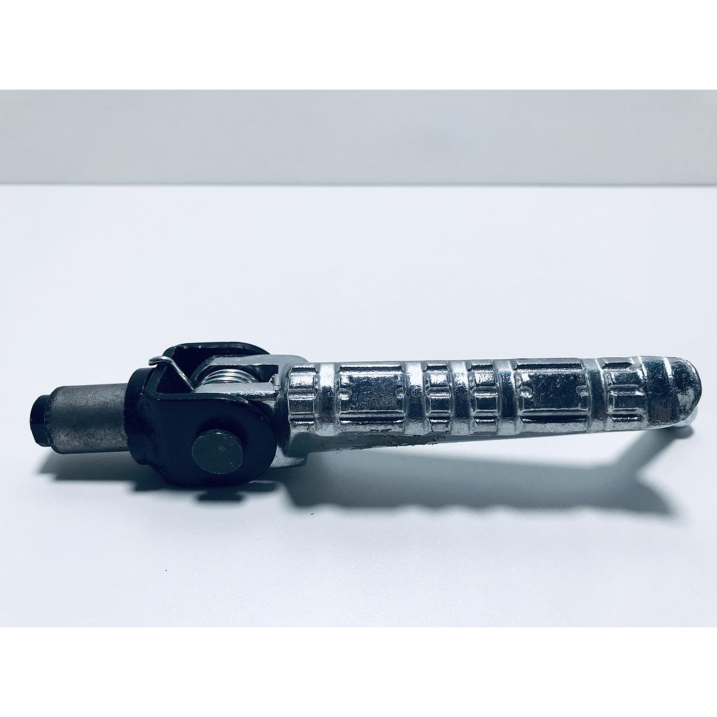 REPOSAPIES DELANTERO DERECHO