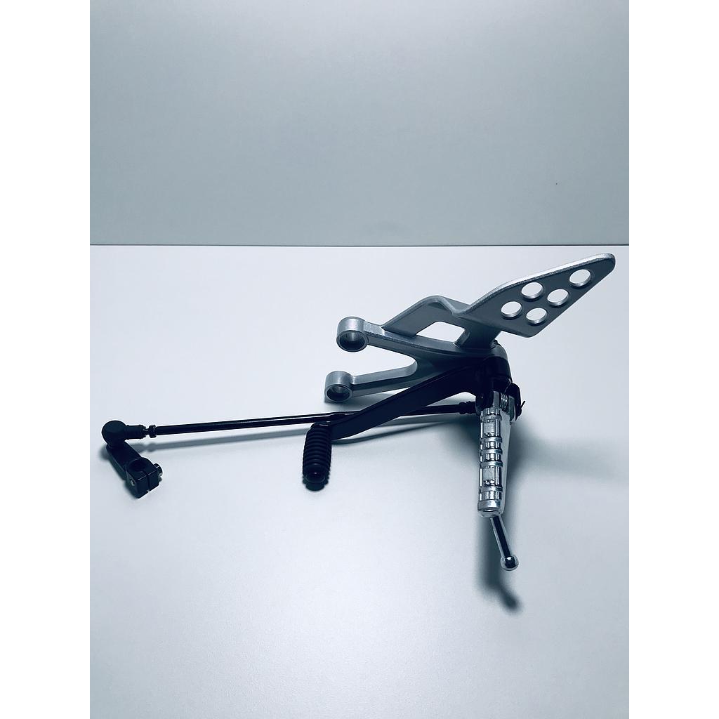 Reposapiés con base y palanca de cambios izquierdo GP