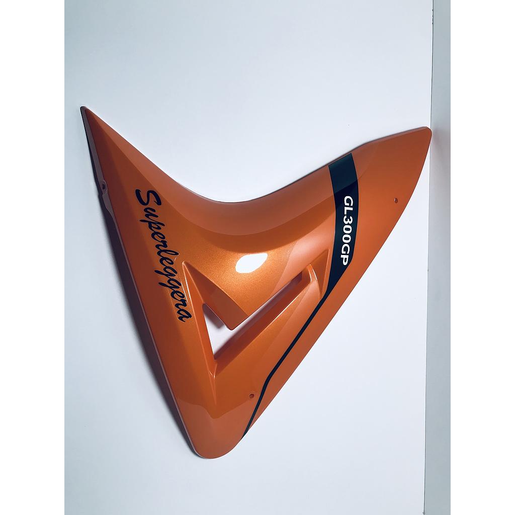 TAPA LATERAL DELANTERA IZQ GL300GP NARANJA