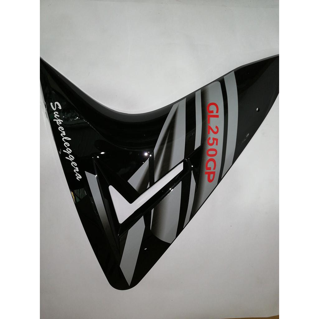 Tapa plástico lateral cobertor inferior izquierdo GP NEGRO